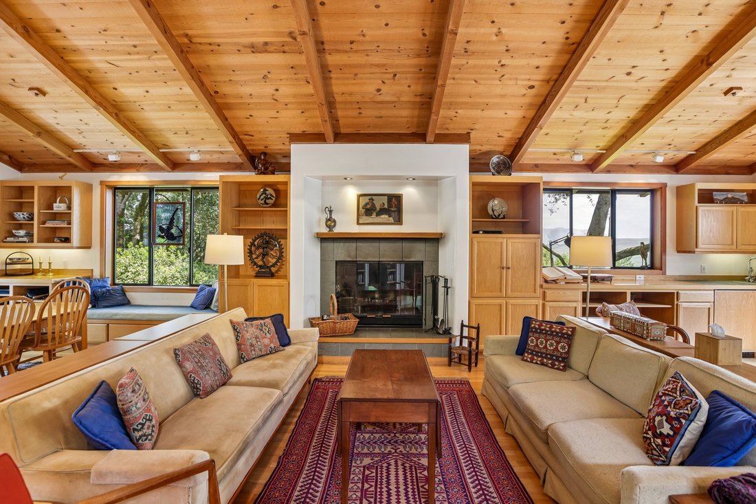 House in Point Reyes Station, California, United States 3 - 17931824