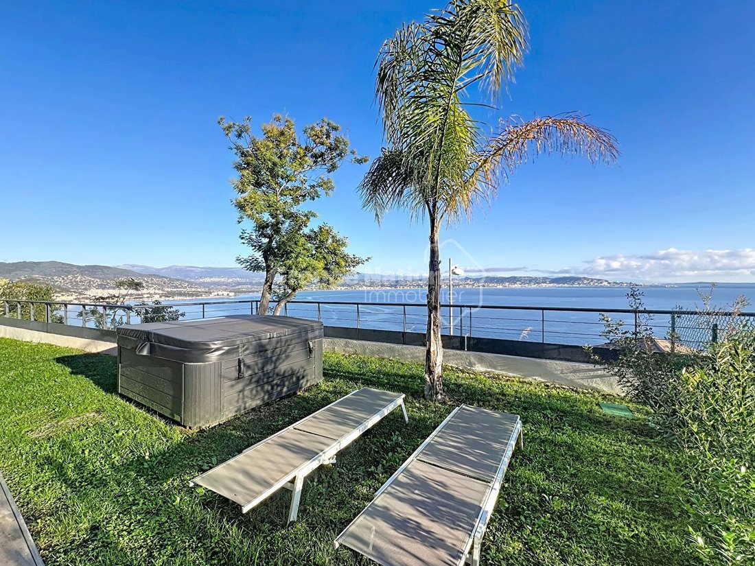 Apartment in Théoule-sur-Mer, Provence-Alpes-Côte d'Azur, France 1 - 15689657
