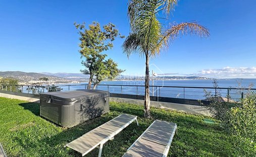 Apartment in Théoule-sur-Mer, Provence-Alpes-Côte d'Azur, France 1
