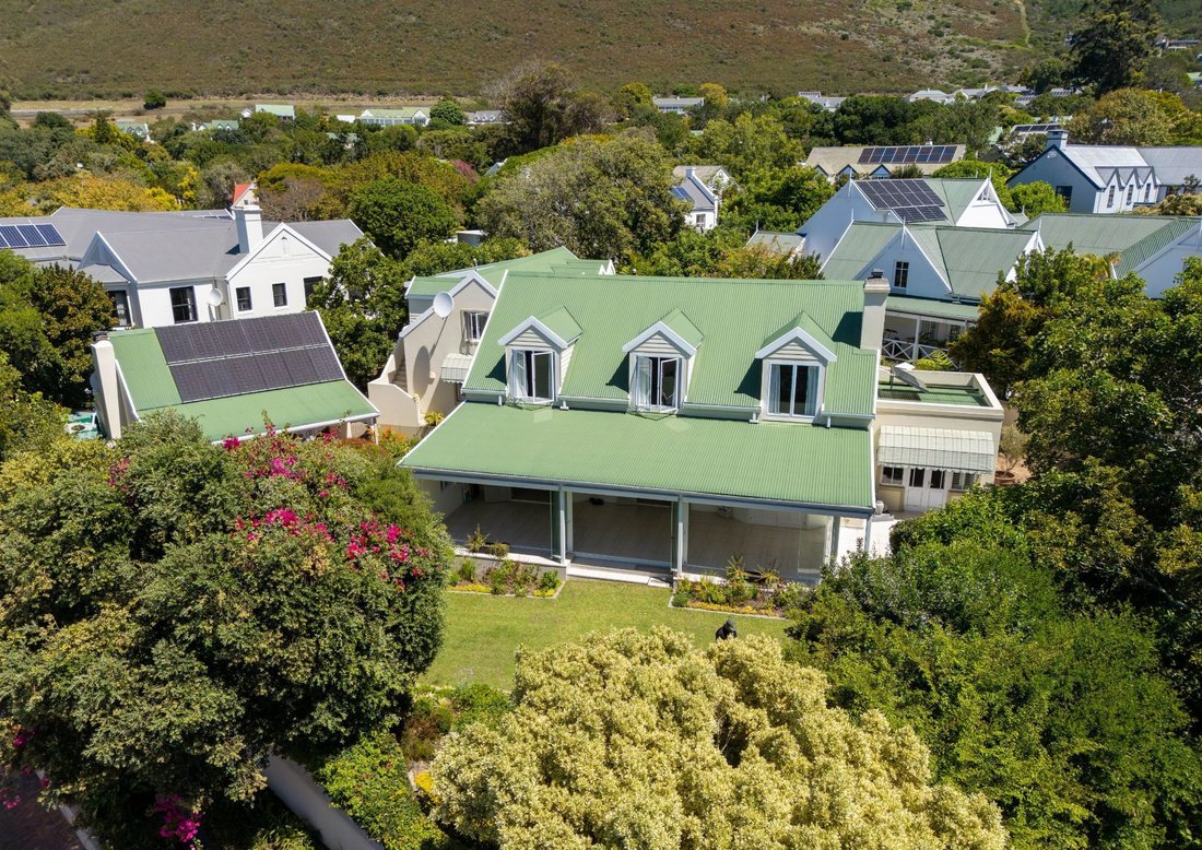 House in Northern Suburbs, Cape Town, South Africa 2 - 17383162
