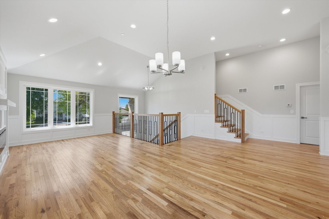 House in Bridgeview, Illinois, United States 4 - 17940758