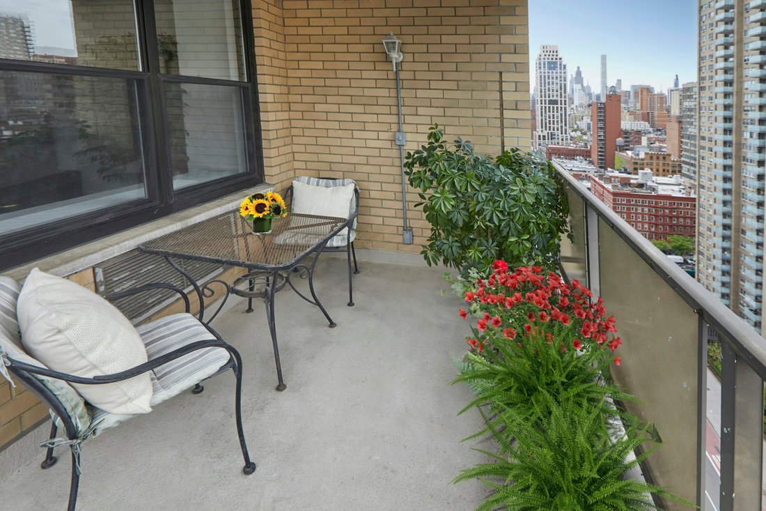 Co Op in New York, New York, United States 4 - 17813759