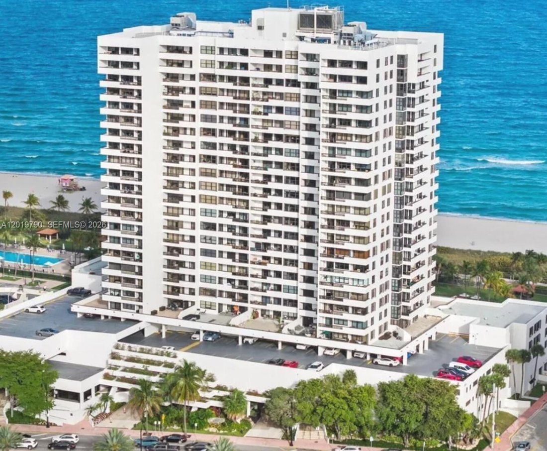 Condo in Miami Beach, Florida, United States 1 - 17933146