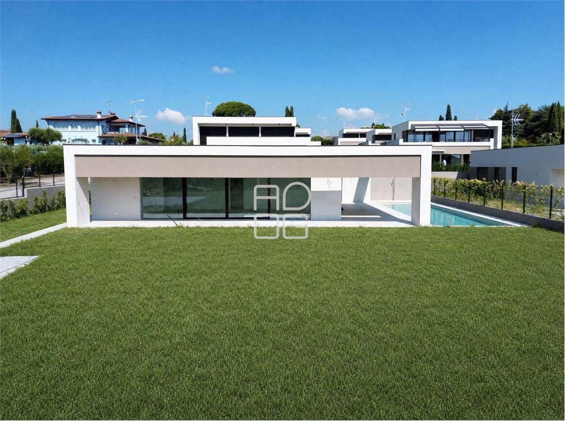 Villa in Moniga del Garda, Lombardy, Italy 5 - 12851006