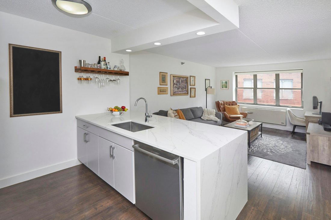 Condo in New York, New York, United States 2 - 17823030