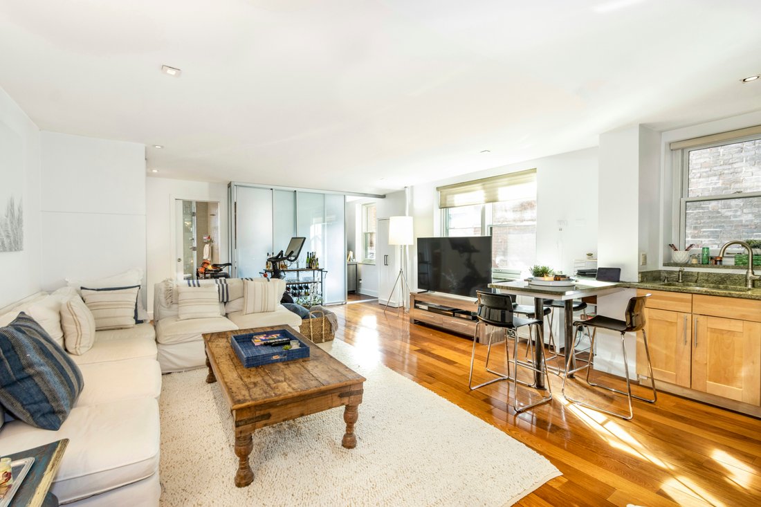 Co Op in New York, New York, United States 1 - 17748976