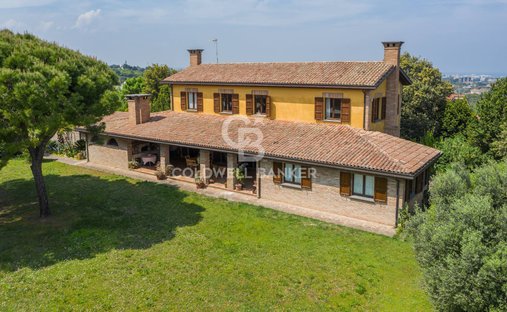 Villa in Fontanelle-Colle dei Pini, Riccione, Emilia-Romagna 1