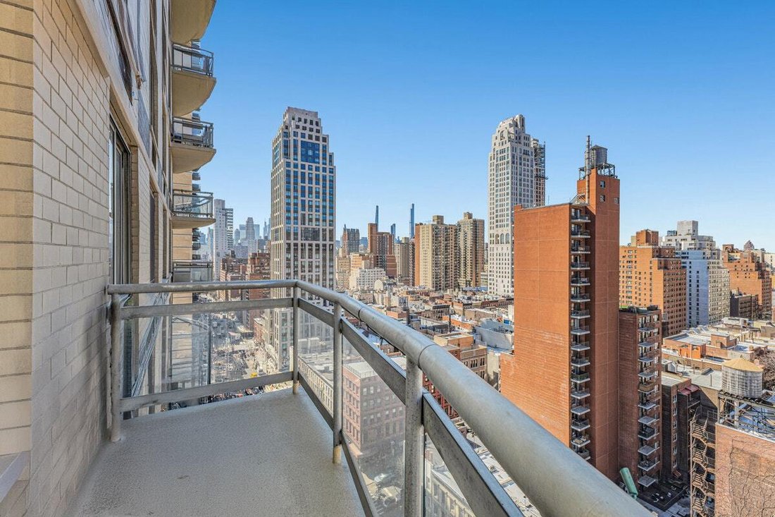 House in New York, New York, United States 2 - 17574978