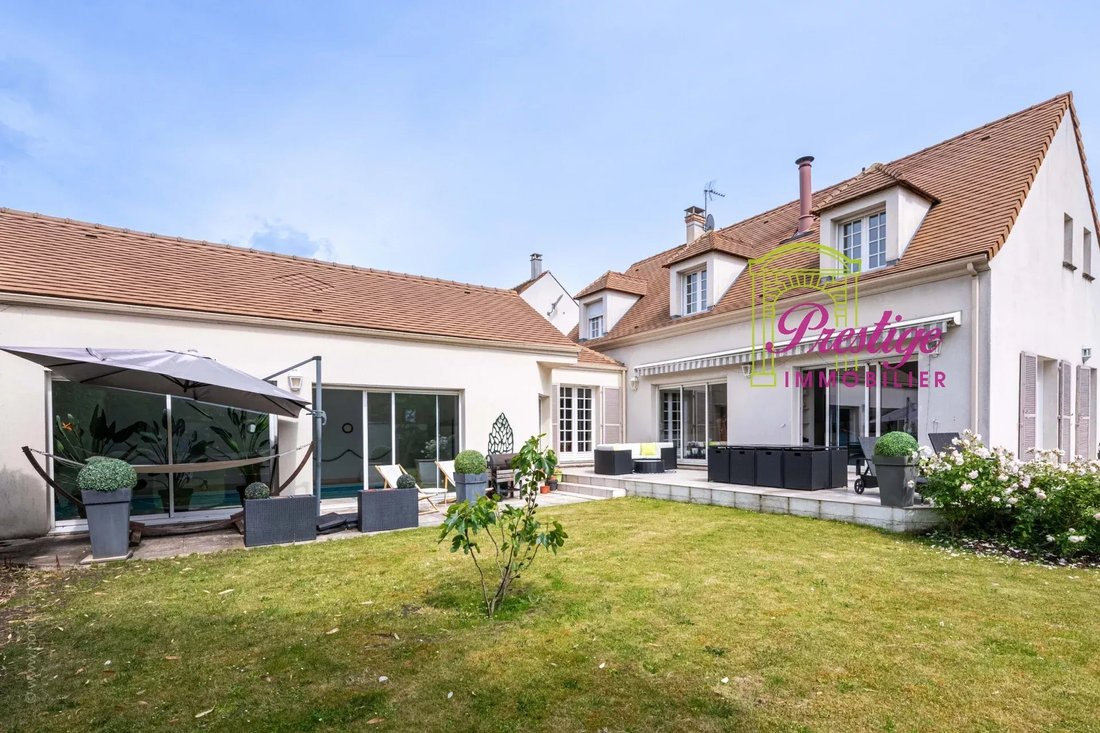 House in Les Cotes, Maisons-Laffitte, France 1 - 17939367