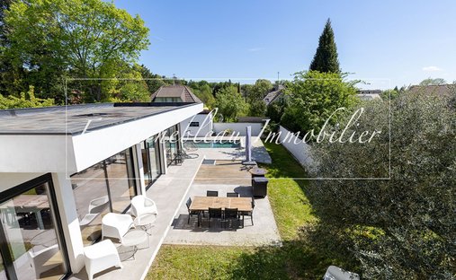 House in Montigny-sur-Loing, Ile-de-France, France 1