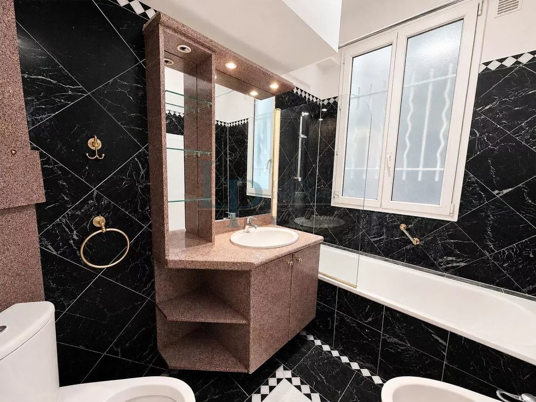 Apartment in Elysées-Madeleine, Paris 8e Arrondissement, Paris 4 - 17928464