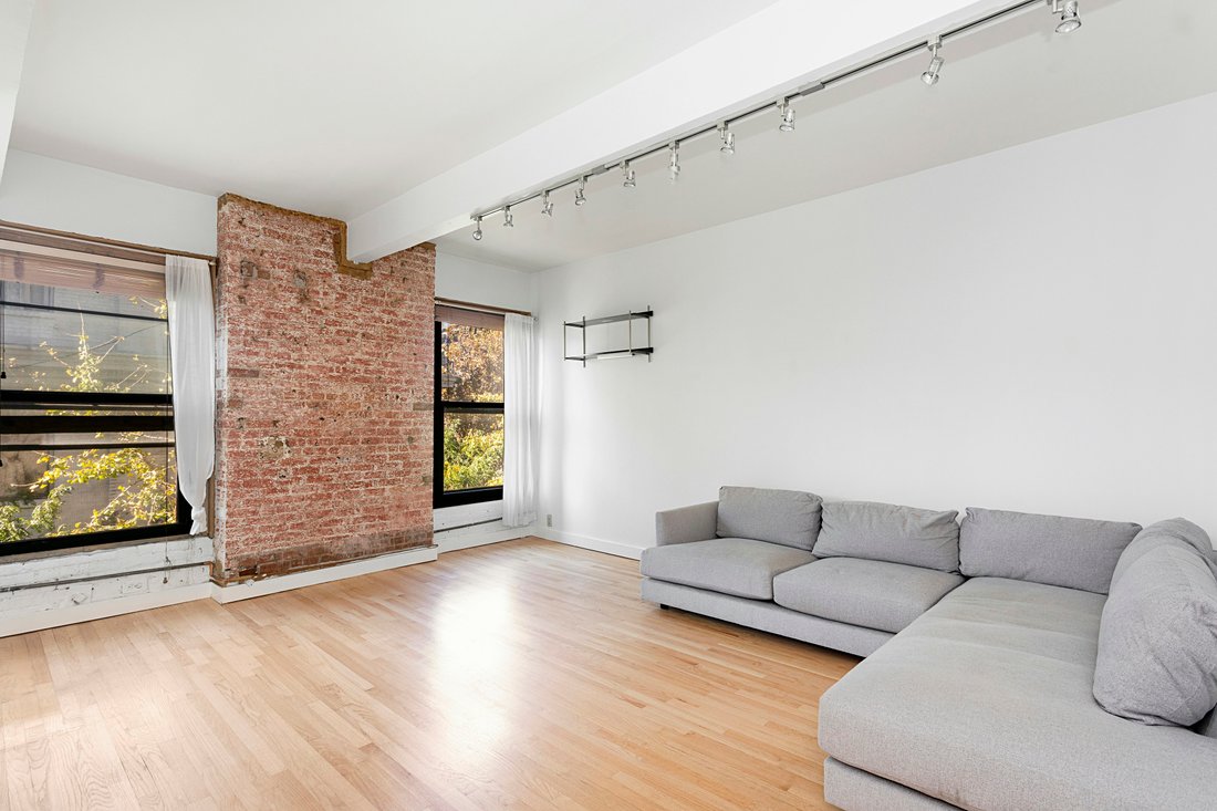 House in New York, New York, United States 1 - 16747754