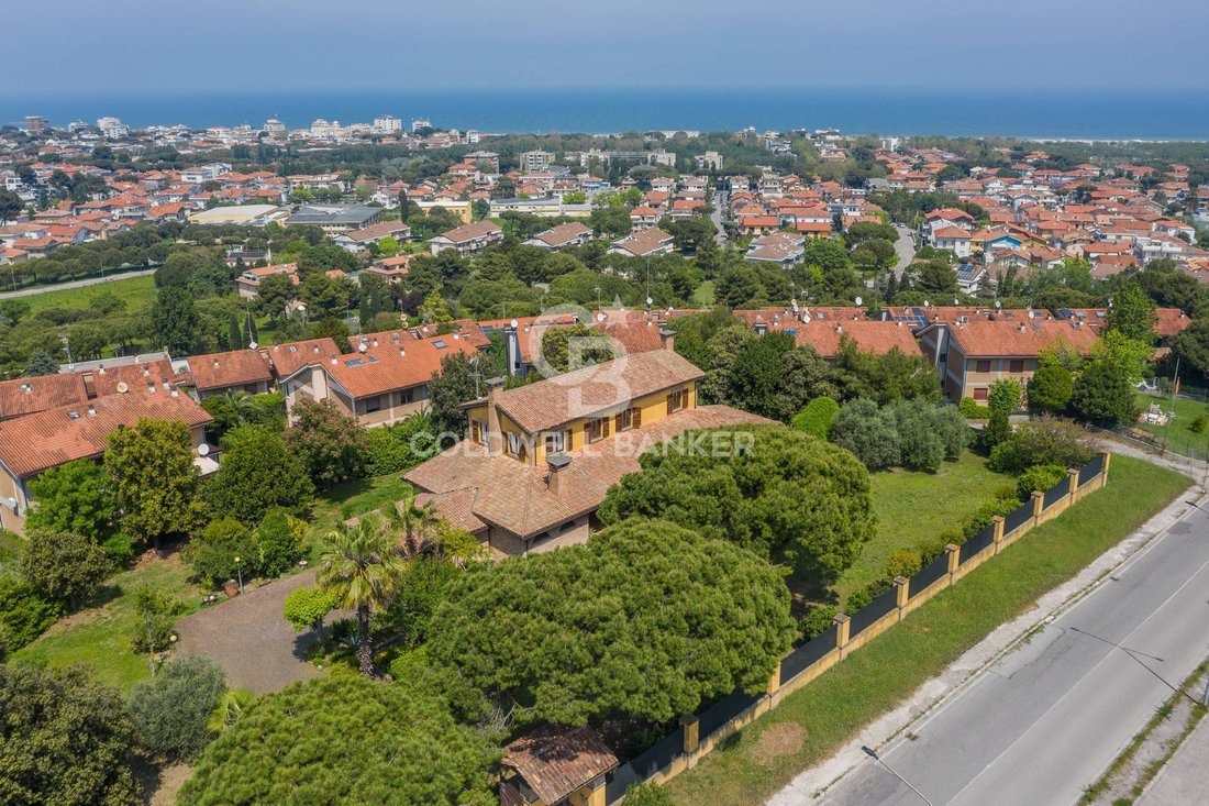Villa in Fontanelle-Colle dei Pini, Riccione, Emilia-Romagna 3 - 17936147