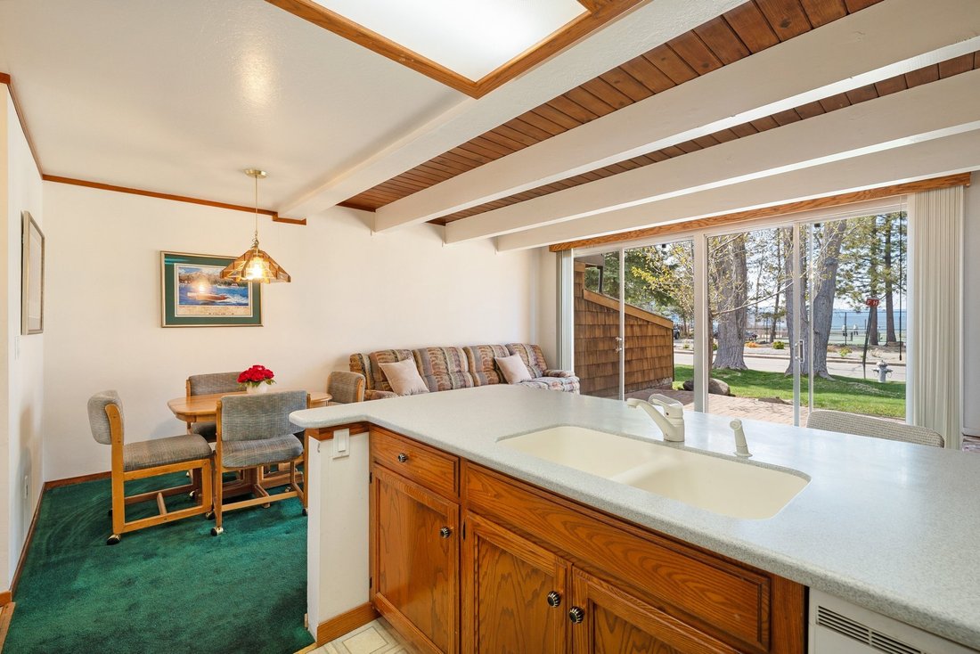 Condo in South Lake Tahoe, California, United States 5 - 17843491