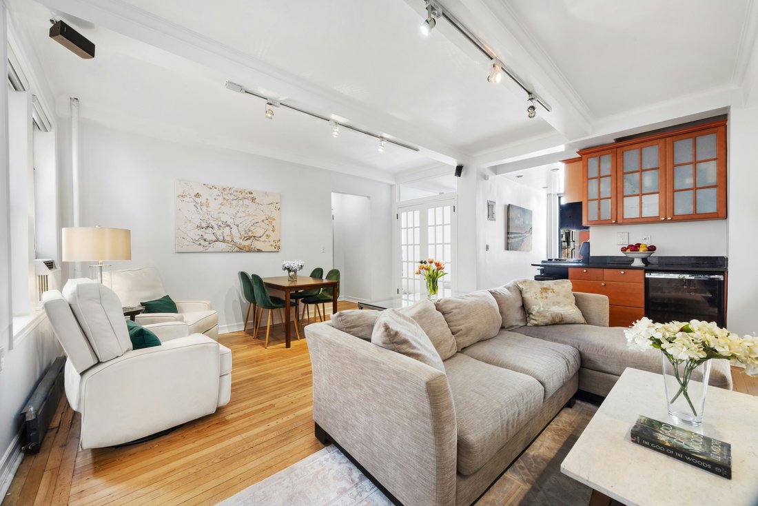 Co Op in New York, New York, United States 2 - 17933154