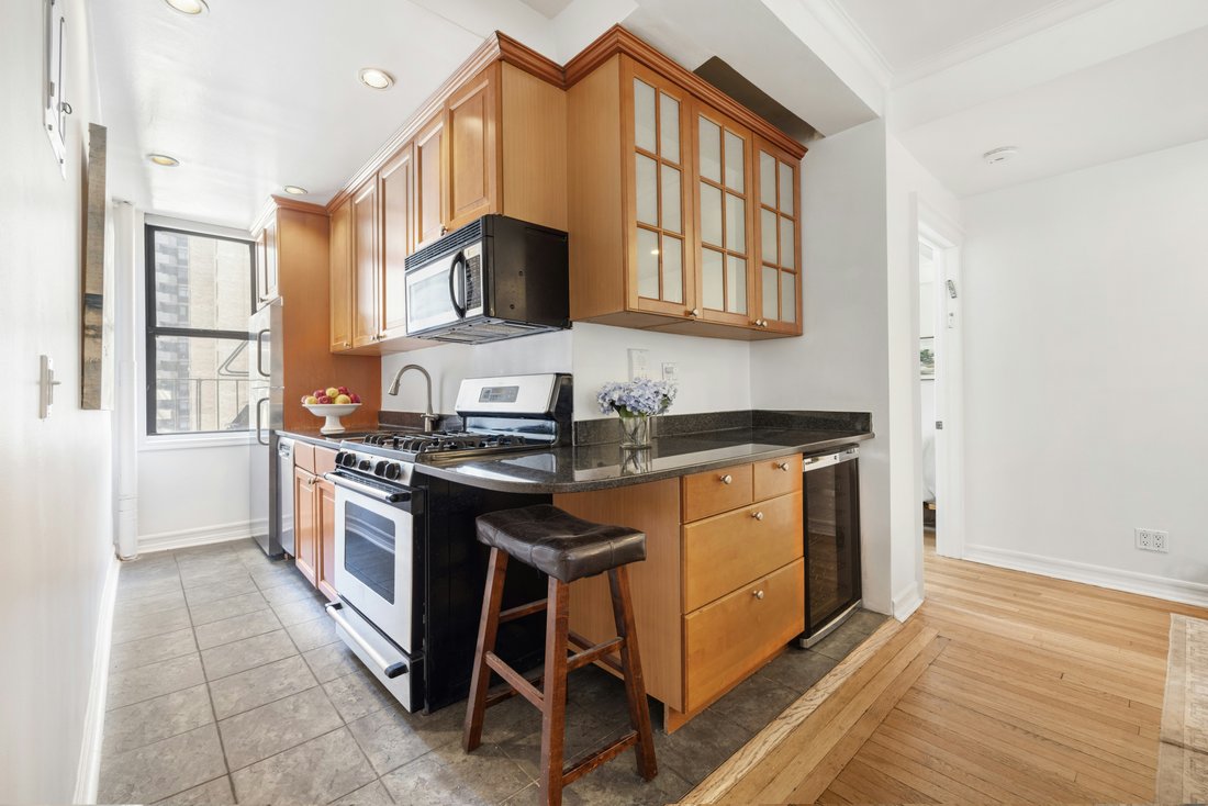 Co Op in New York, New York, United States 3 - 17933154