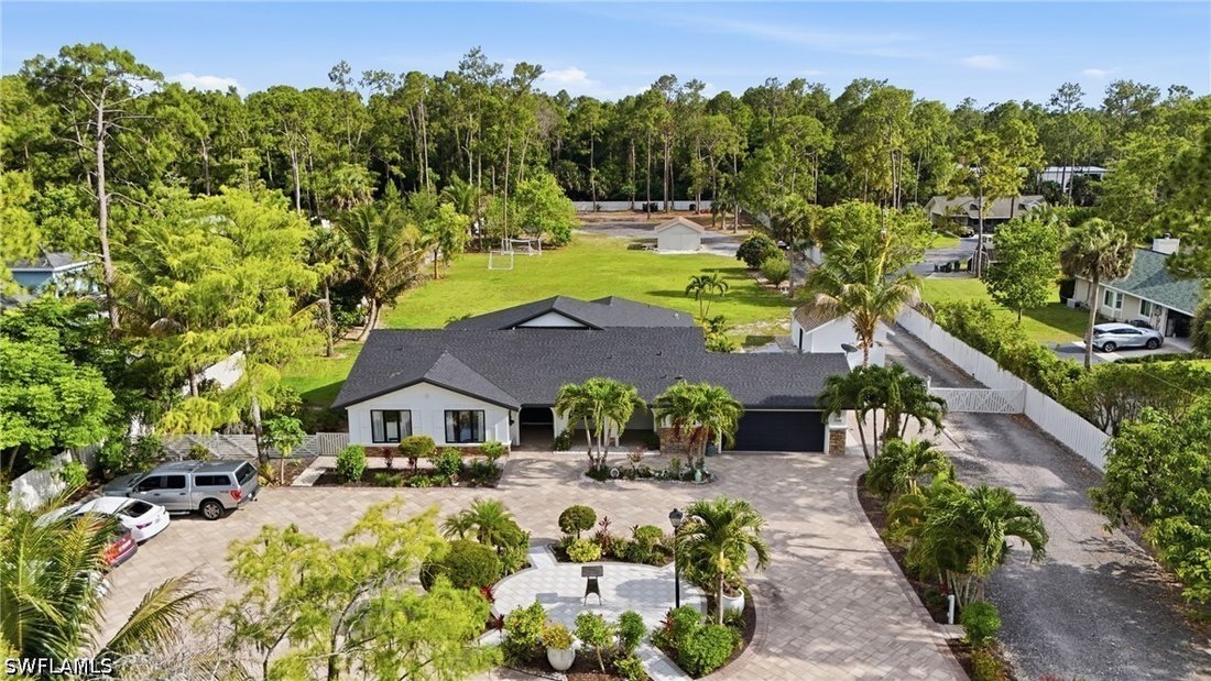 House in Naples, Florida, United States 3 - 17932975