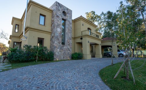 House in City Bell, Buenos Aires Province, Argentina 1