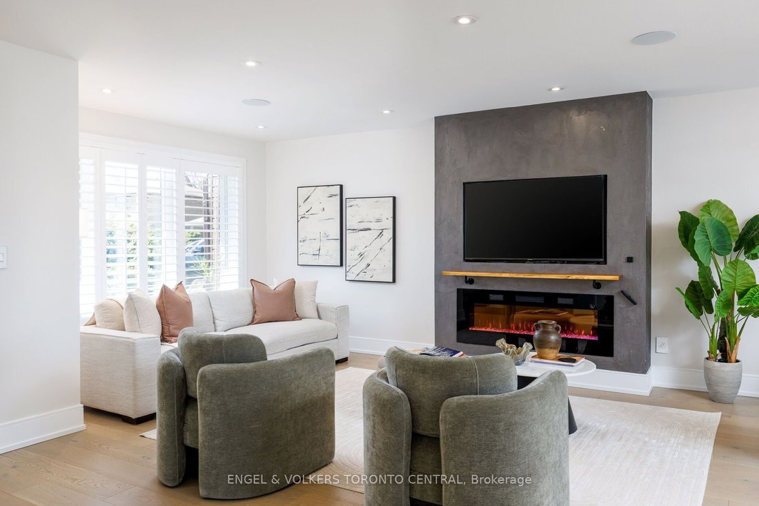 House in Toronto, Ontario, Canada 5 - 17934629