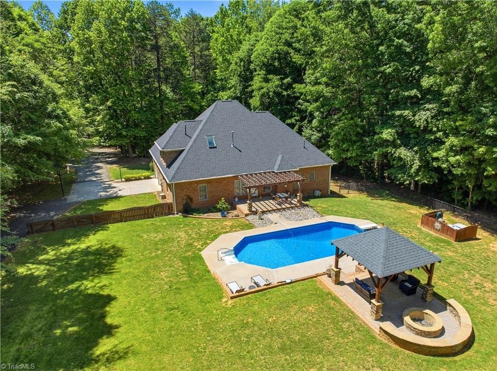 House in Advance, North Carolina, United States 5 - 17937034