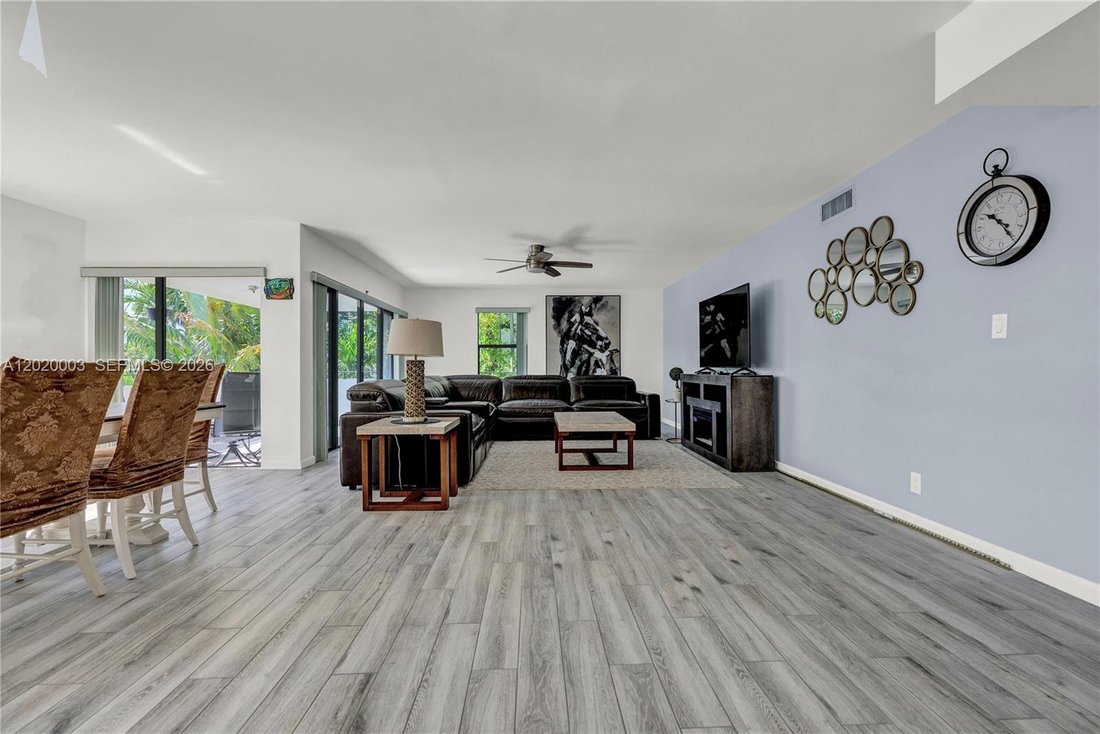 Co Op in Fort Lauderdale, Florida, United States 5 - 17933138