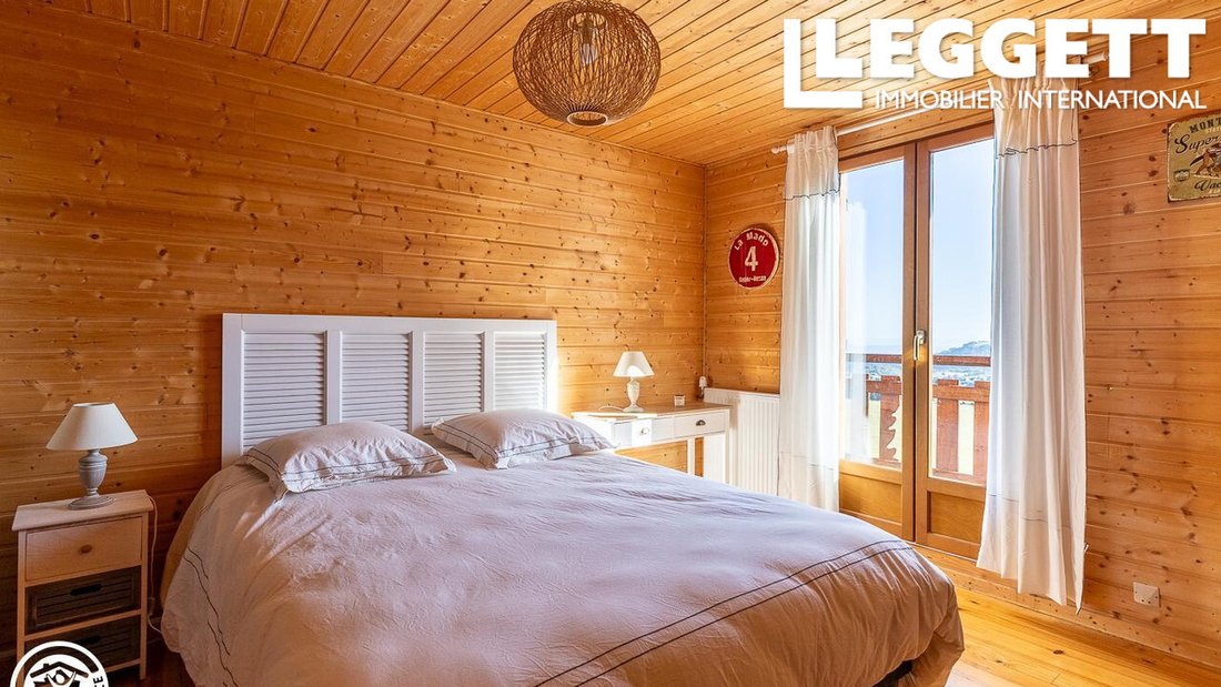 Chalet in Besse-et-Saint-Anastaise, Auvergne-Rhône-Alpes, France 5 - 17935244