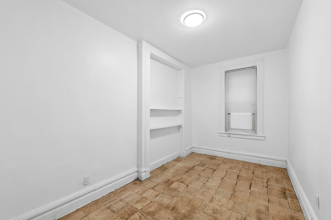 Co Op in New York, New York, United States 4 - 17560637