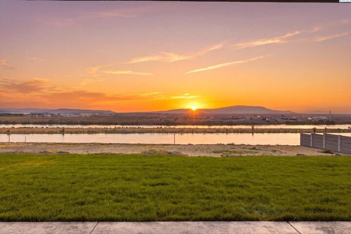 House in Pasco, Washington, United States 3 - 17936412