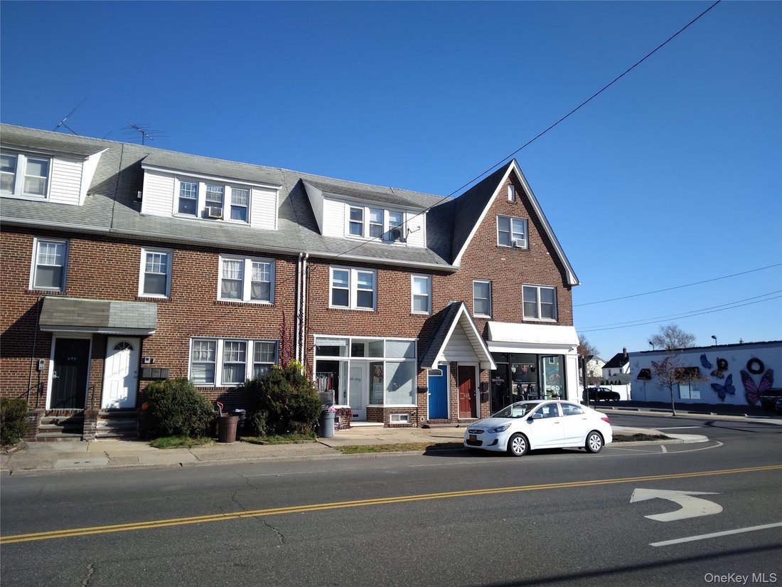 East Williston, New York, United States 1 - 17939634