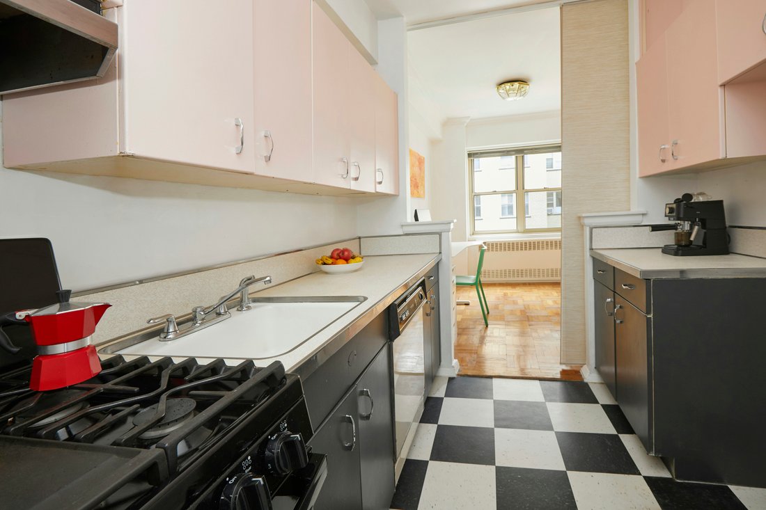 Co Op in New York, New York, United States 3 - 17454472