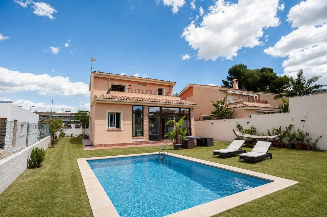 Villa in l'Eliana, Valencian Community, Spain 1 - 17937554