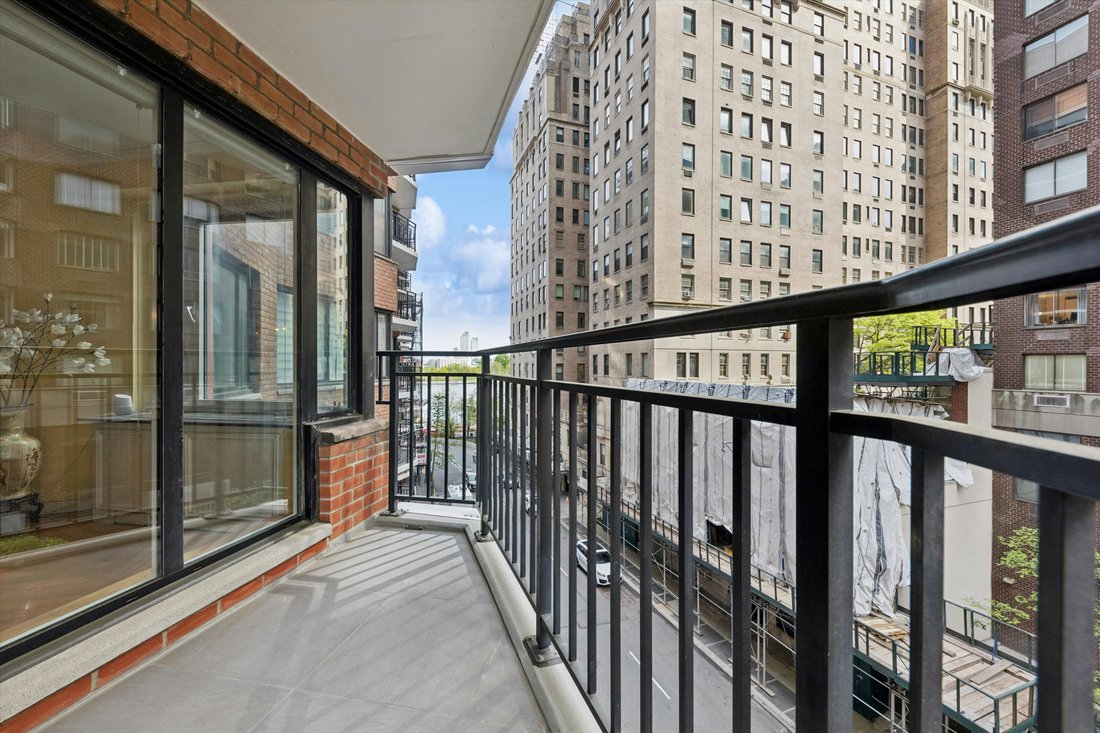 Co Op in New York, New York, United States 4 - 17771382