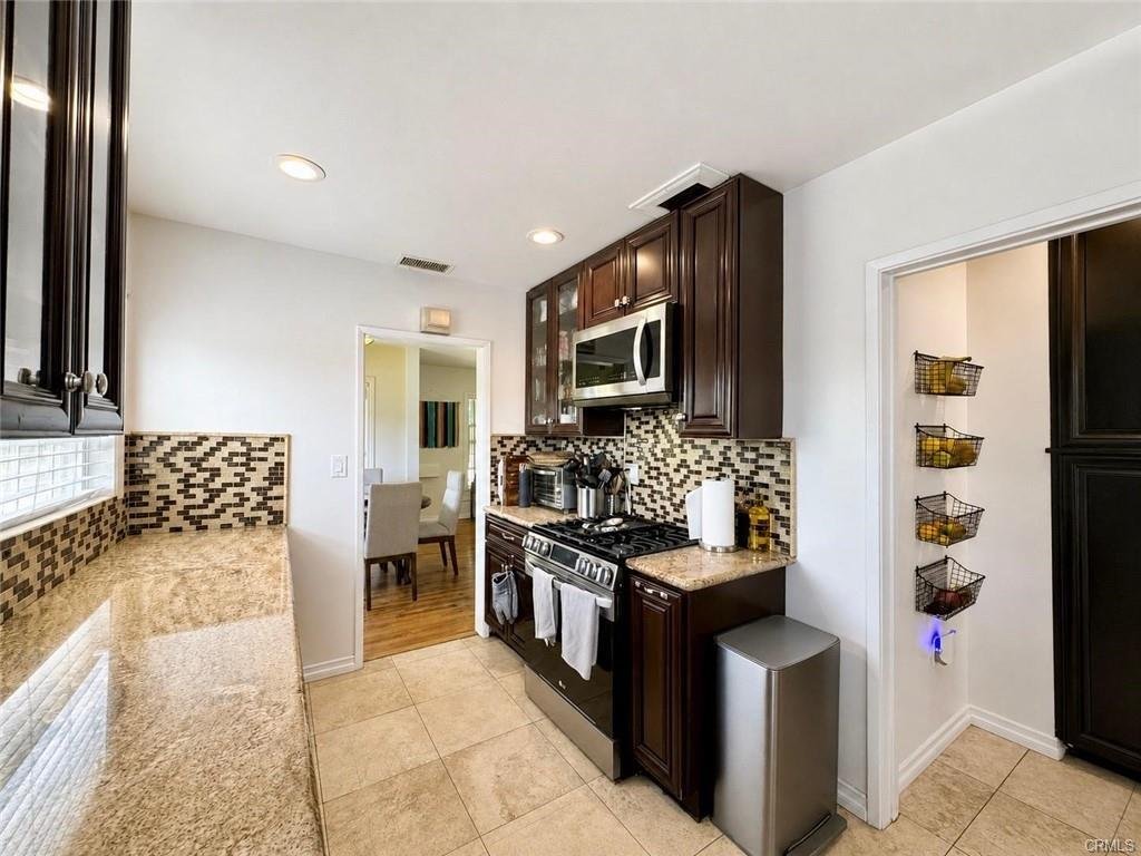House in Downey, California, United States 5 - 17931269