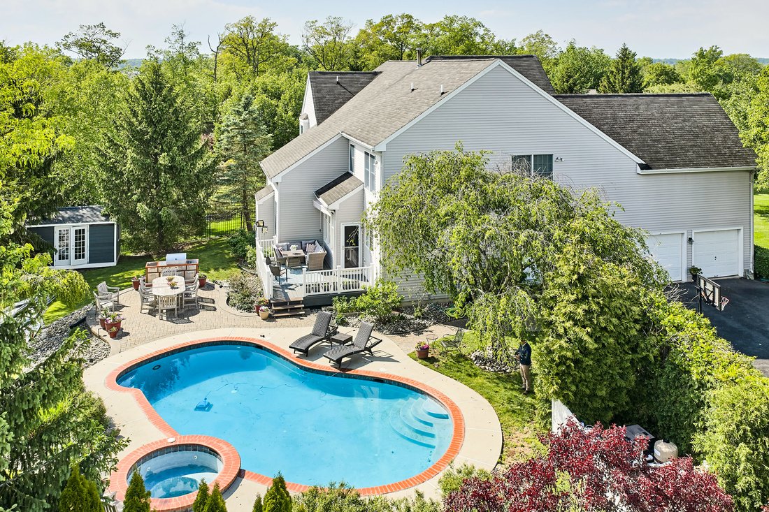 Lambertville, New Jersey, United States 3 - 17945258
