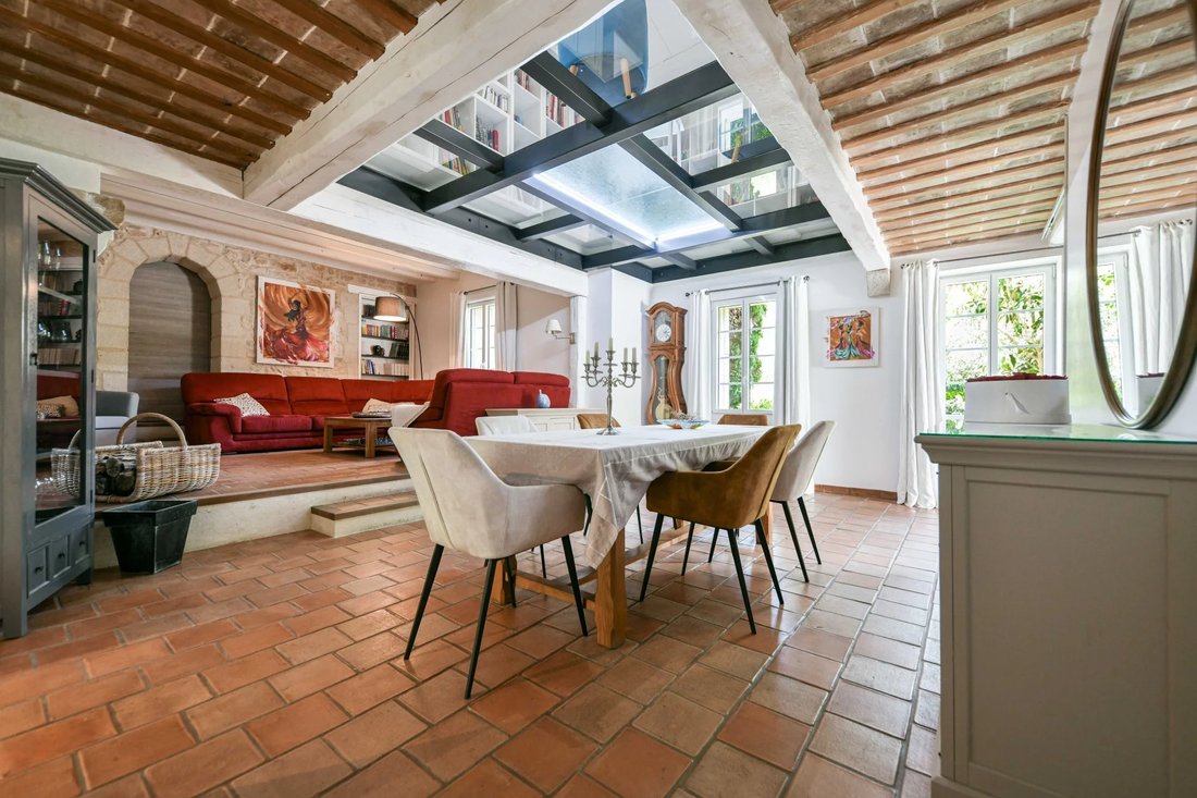 Estate in Uzès, Occitania, France 2 - 17935221