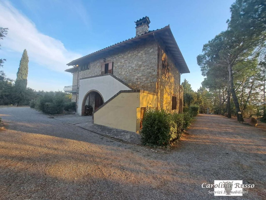 Country House in Castiglione del Lago, Umbria, Italy 1 - 16623016