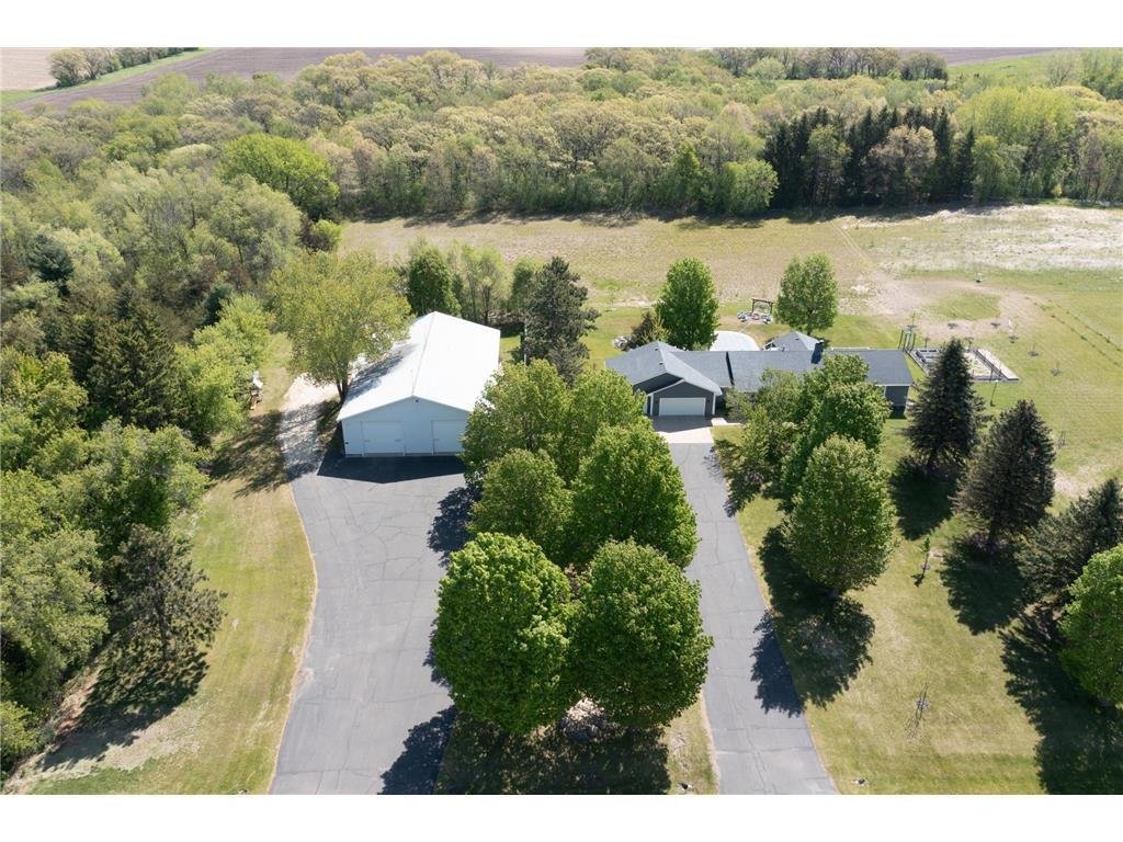 House in Martell, Wisconsin, United States 2 - 17942534