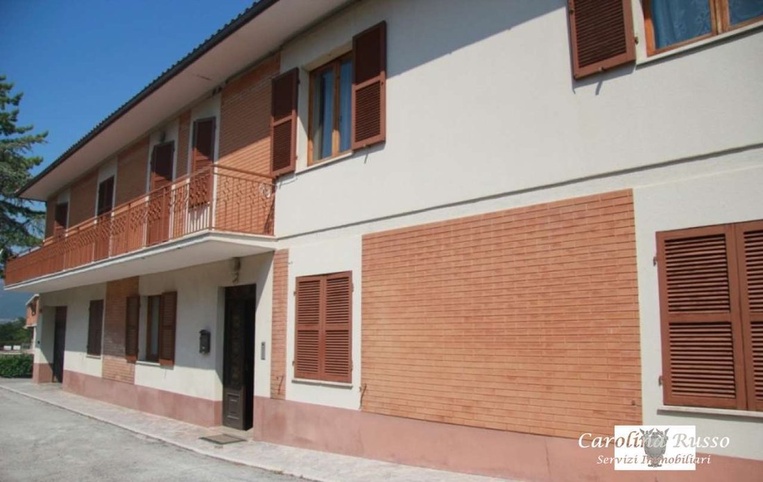 Villa in Camerino, Marche, Italy 1 - 16623425