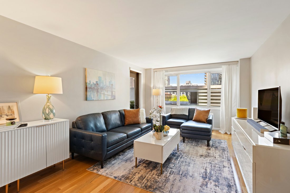 Co Op in New York, New York, United States 2 - 17864417