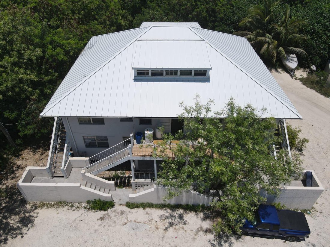 Haus in Kew Town Settlement, Caicos Islands, Turks- und Caicosinseln 2 - 17936225
