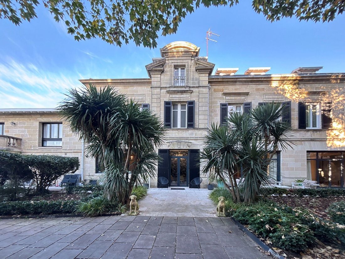 Villa in Le Lac-Bacalan, Bordeaux, France 1 - 16713142