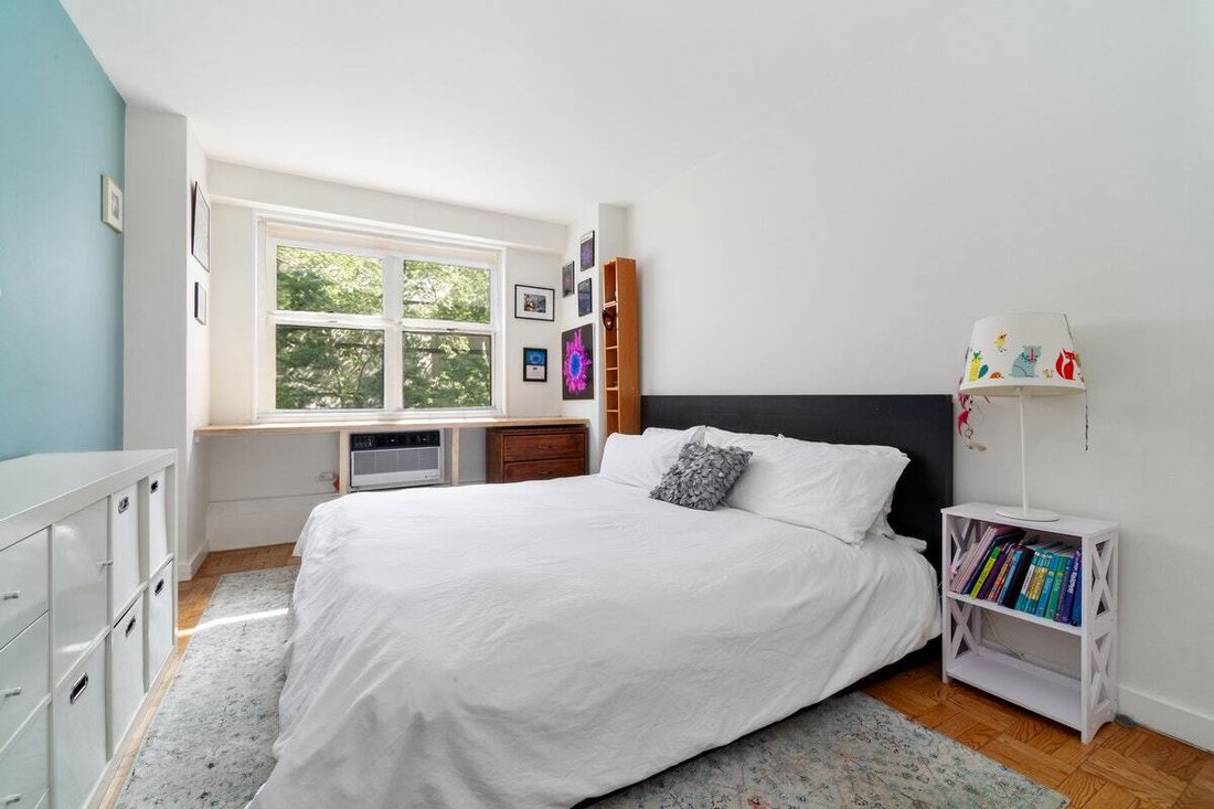 House in New York, New York, United States 5 - 17875414