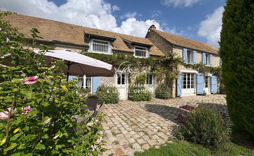 House in Houdan, Ile-de-France, France 1