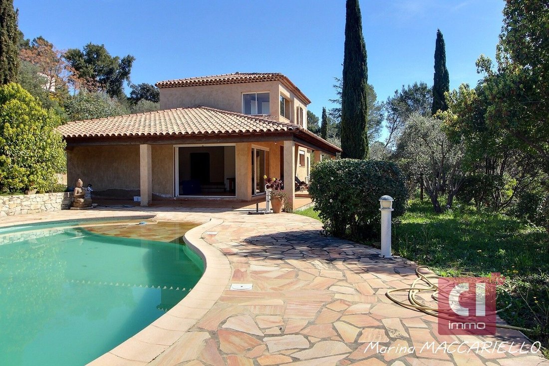 Villa in Pierrefeu-du-Var, Provence-Alpes-Côte d'Azur, France 2 - 17460229
