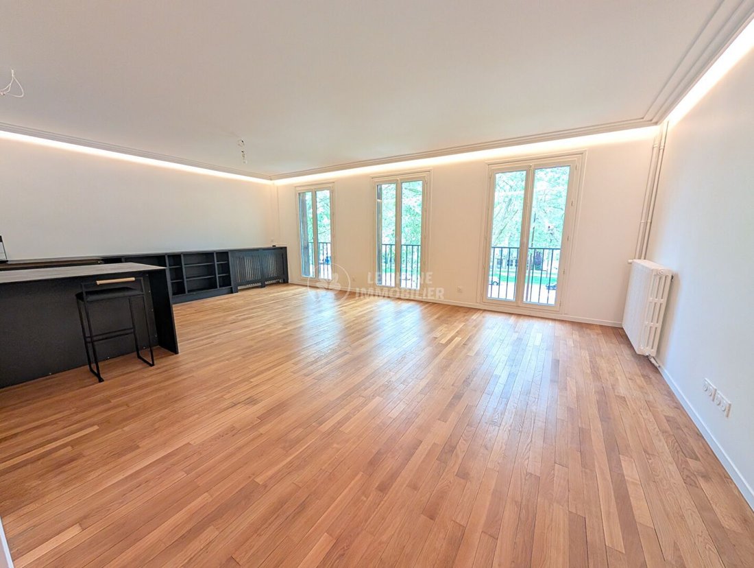 Apartment in Domaine National du Château, Versailles, France 1 - 17865488