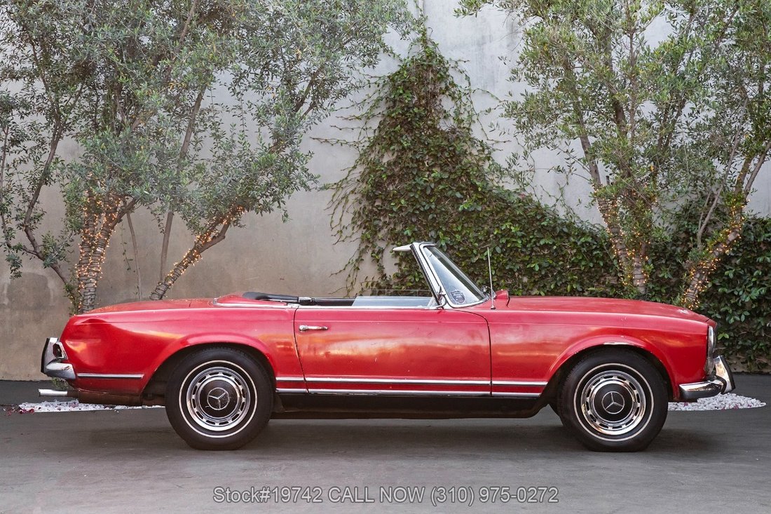 Mercedes-Benz 230SL in Los Angeles, CA 4 - 17930822