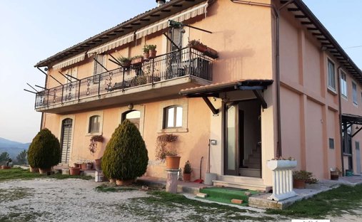Country House in Spoleto, Umbria, Italy 1