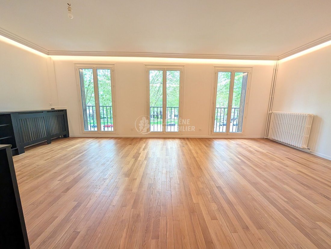 Apartment in Domaine National du Château, Versailles, France 3 - 17865488