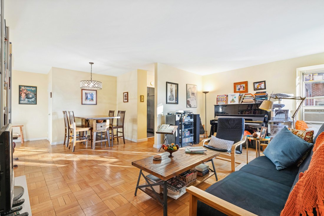 Co Op in New York, New York, United States 3 - 16983625