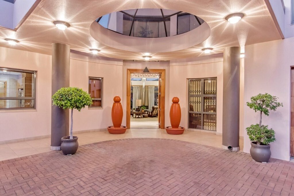 House in Bezuidenhout Valley, Gauteng, South Africa 1 - 17944058